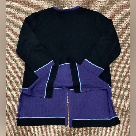 Women’s Small Petite EXCLUSIVELY MISOOK Color Block Button Front Cardigan - Picture 5 of 9